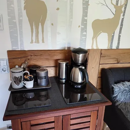 Apartment Erholsame 2 Zimmer Fewo Mit King-size-bett, Pool Und Stellplatz