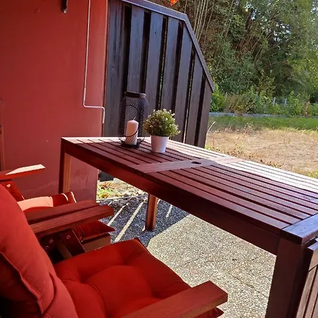 Erholsame 2 Zimmer Fewo Mit King-size-bett, Pool Und Stellplatz Baiersbronn
