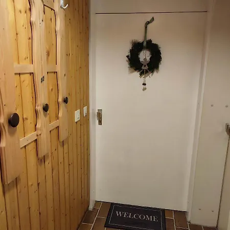 Apartment Erholsame 2 Zimmer Fewo Mit King-size-bett, Pool Und Stellplatz *